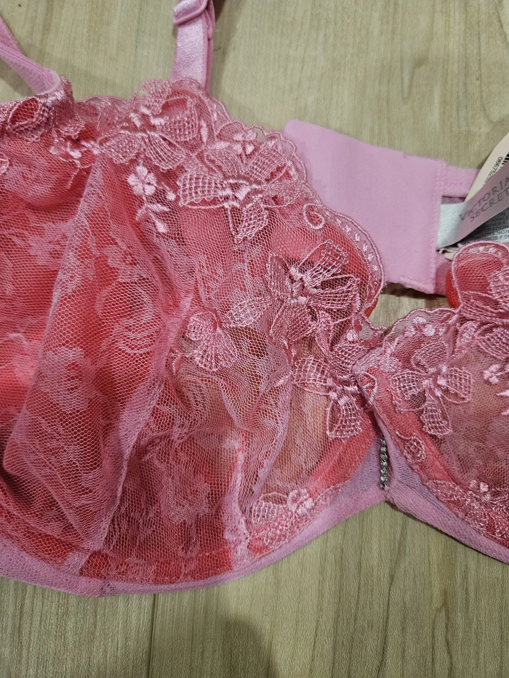 Victoria's Secret Pink Lace Underwire Bra and Lace Bikini Set - Picture 4 of 6